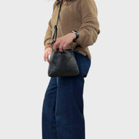 Sacoche en cuir recyclé